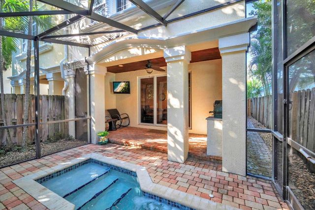 806 NE 16th Avenue, Fort Lauderdale, FL 33304