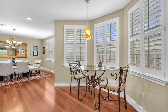 806 NE 16th Avenue, Fort Lauderdale, FL 33304