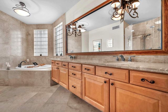 806 NE 16th Avenue, Fort Lauderdale, FL 33304