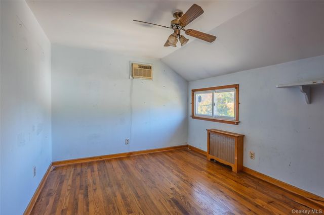 17 Andrew Avenue, Islip Terrace, NY 11752