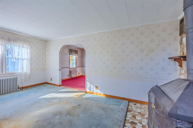 17 Andrew Avenue, Islip Terrace, NY 11752