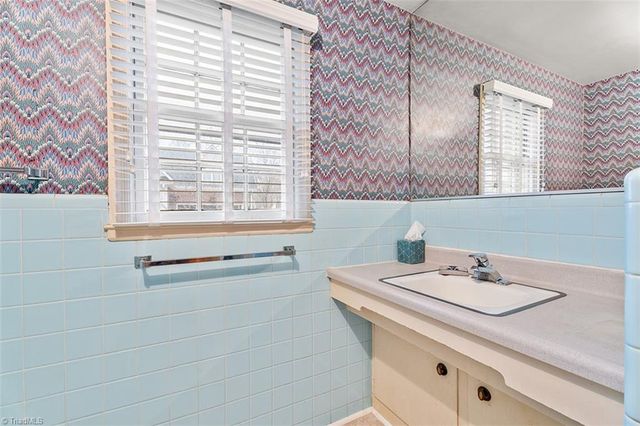 4540 Inwood Drive, Winston-salem, NC 27106