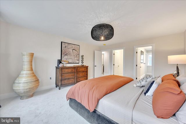 3151 CREIGHTON DR, Manheim, PA 17545