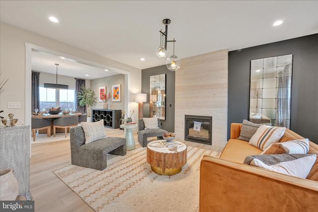 3151 CREIGHTON DR, Manheim, PA 17545