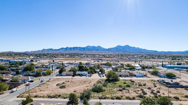2418 Kemp Avenue, Kingman, AZ 86401