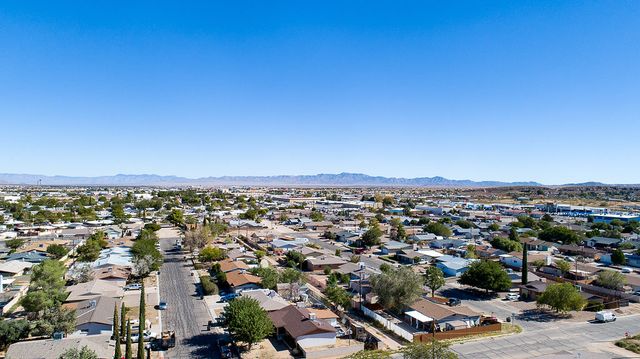2418 Kemp Avenue, Kingman, AZ 86401