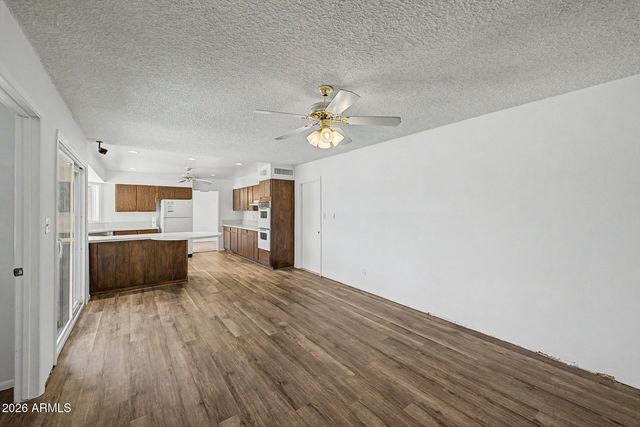 4414 W VOGEL Avenue, Glendale, AZ 85302