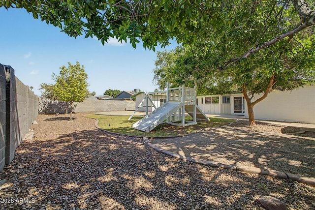 4414 W VOGEL Avenue, Glendale, AZ 85302
