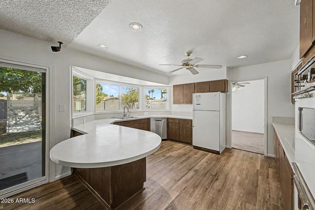 4414 W VOGEL Avenue, Glendale, AZ 85302