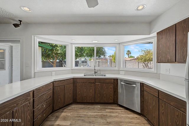 4414 W VOGEL Avenue, Glendale, AZ 85302
