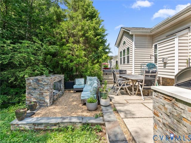 7434 S Franklins Way, Quinton, VA 23141