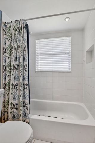 492 W Tilford W, Deerfield Beach, FL 33442