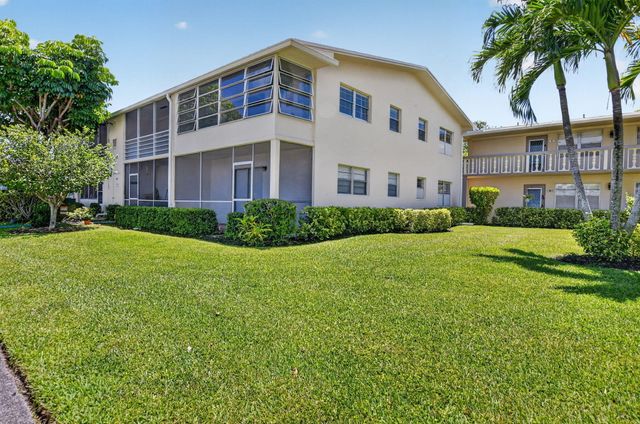 492 W Tilford W, Deerfield Beach, FL 33442
