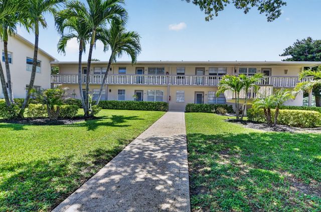 492 W Tilford W, Deerfield Beach, FL 33442