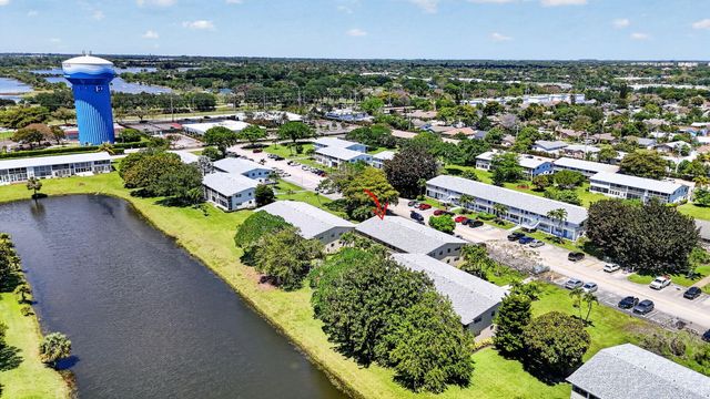 492 W Tilford W, Deerfield Beach, FL 33442
