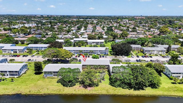 492 W Tilford W, Deerfield Beach, FL 33442