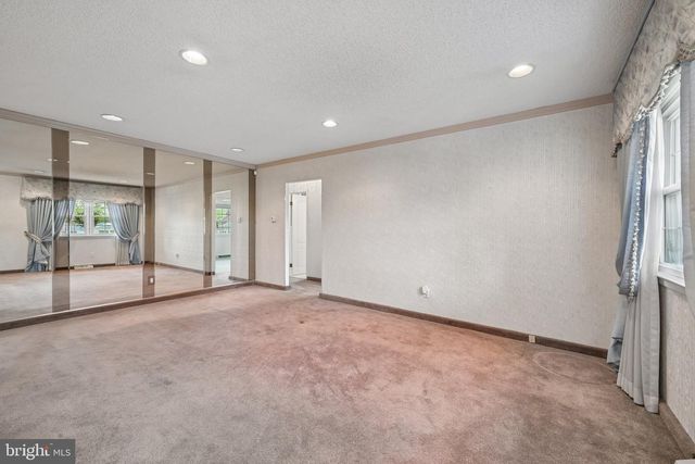 817 LEXINGTON AVE, Turnersville, NJ 08012