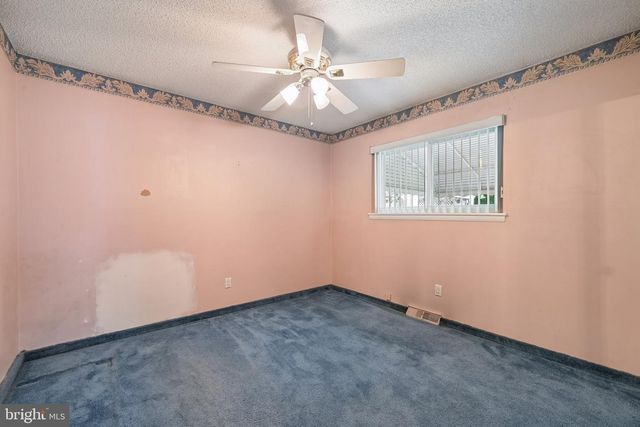 817 LEXINGTON AVE, Turnersville, NJ 08012