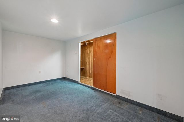 817 LEXINGTON AVE, Turnersville, NJ 08012