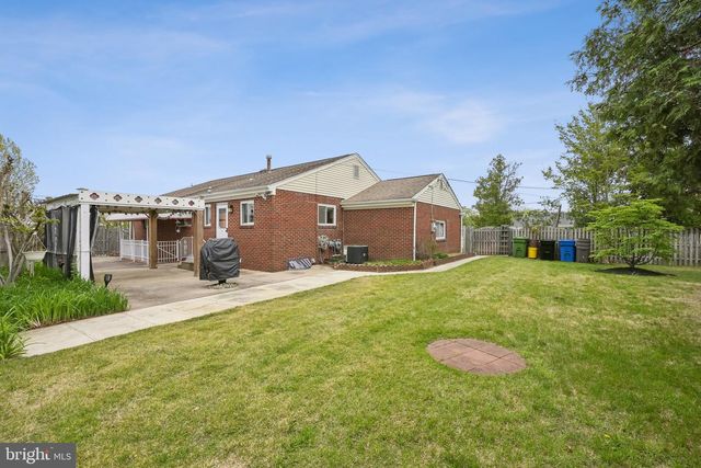 817 LEXINGTON AVE, Turnersville, NJ 08012