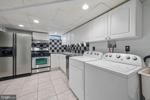 817 LEXINGTON AVE, Turnersville, NJ 08012