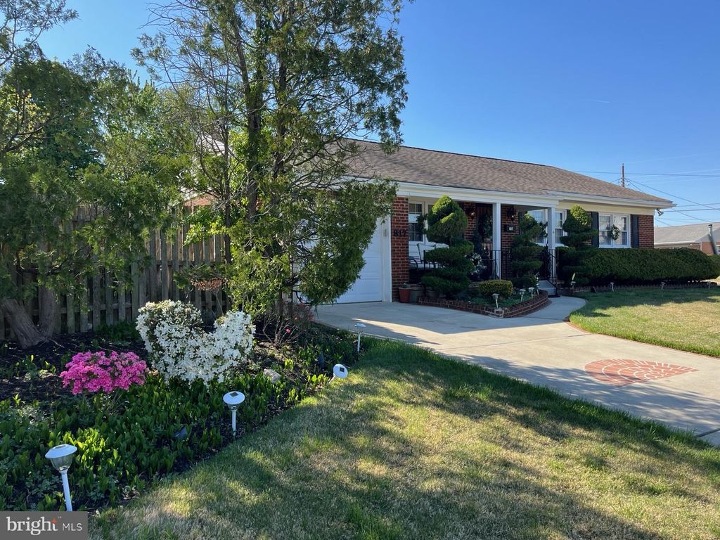 817 LEXINGTON AVE, Turnersville, NJ 08012