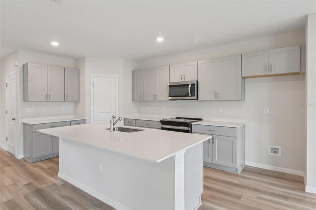 4192 RIVER BEACON BOULEVARD, Davenport, FL 33837