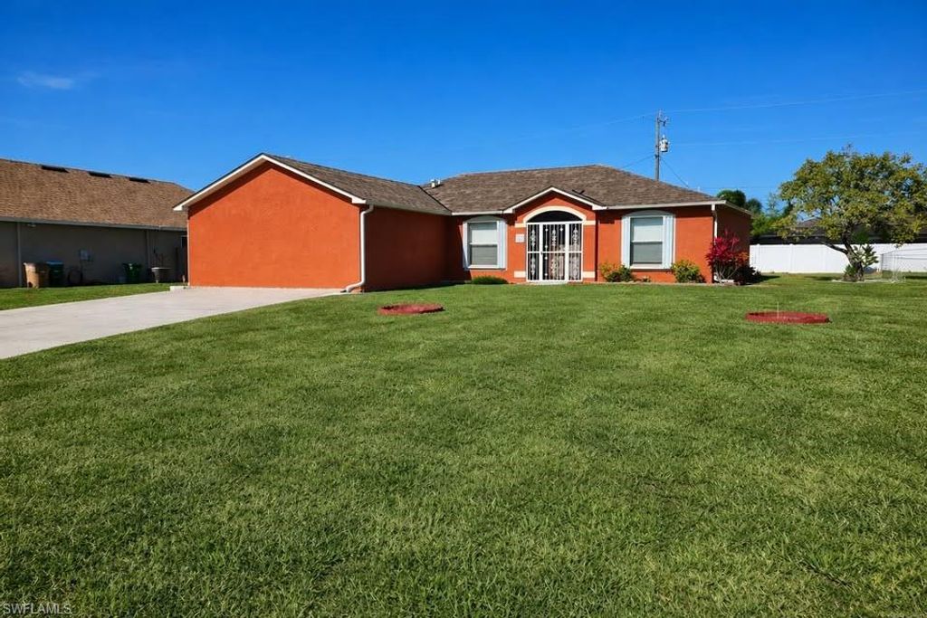 4126 SW 8th PL, Cape Coral, FL 33914