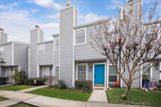 5807 Beverlyhill Street 23, Houston, TX 77057