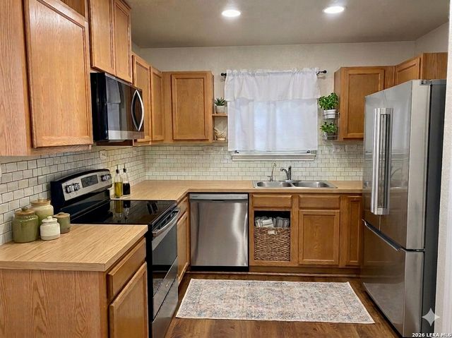 10011 Emerald Sun, San Antonio, TX 78245
