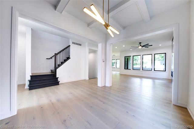 394 S Glenhurst Drive, Birmingham, MI 48009