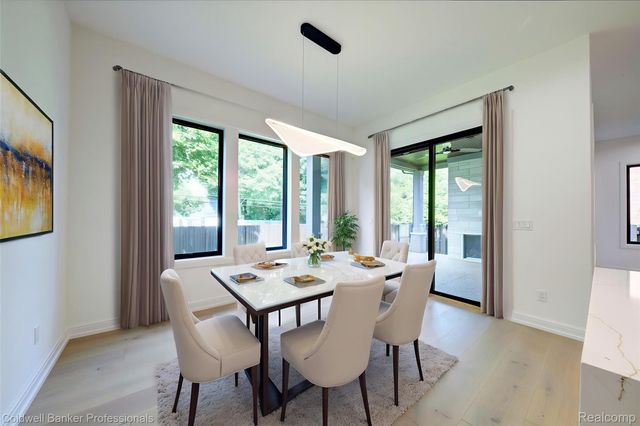 394 S Glenhurst Drive, Birmingham, MI 48009