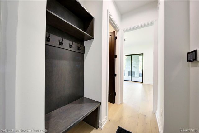 394 S Glenhurst Drive, Birmingham, MI 48009