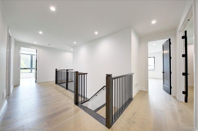 394 S Glenhurst Drive, Birmingham, MI 48009