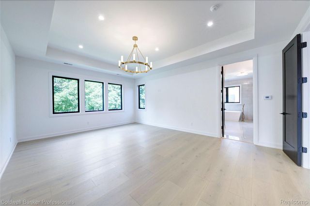 394 S Glenhurst Drive, Birmingham, MI 48009