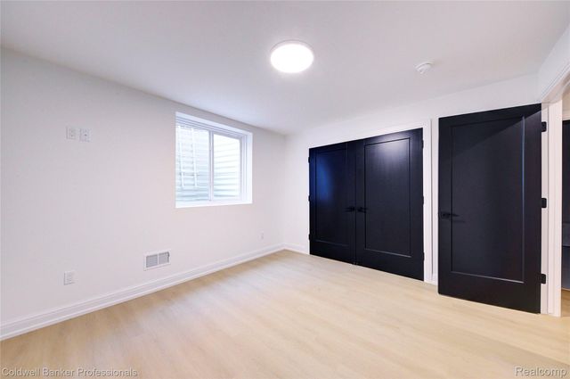 394 S Glenhurst Drive, Birmingham, MI 48009