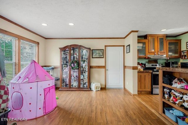 14914 Peach Stone Rd, Crawford, TN 38554