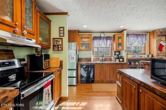 14914 Peach Stone Rd, Crawford, TN 38554