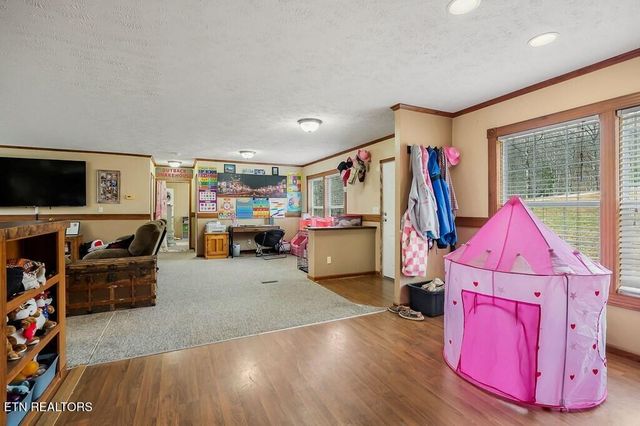 14914 Peach Stone Rd, Crawford, TN 38554