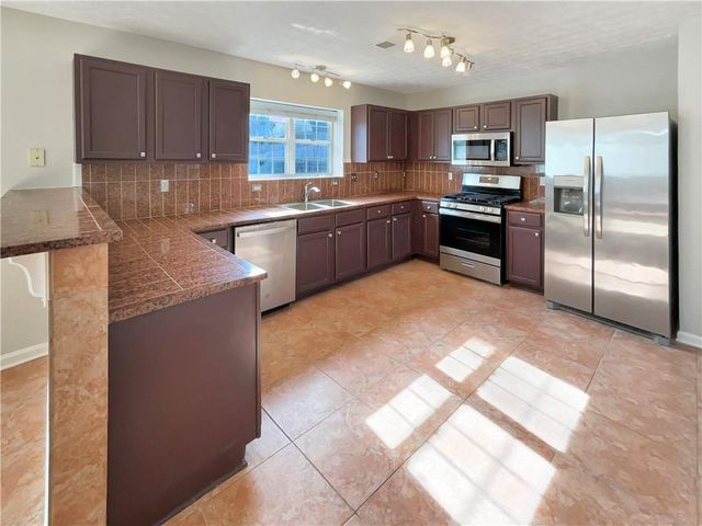 3184 Broadleaf Avenue, Atlanta, GA 30349