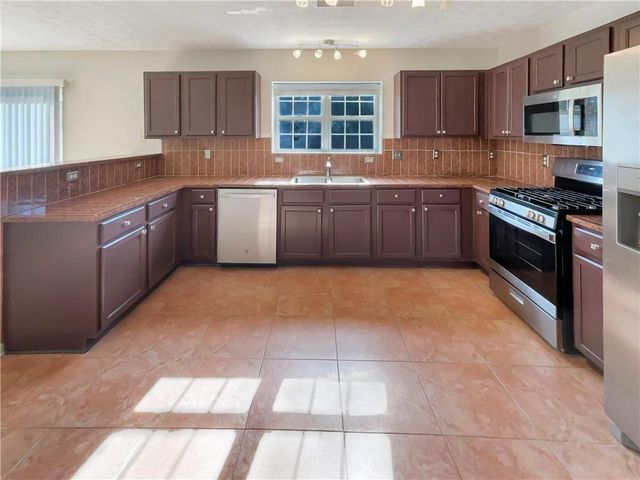 3184 Broadleaf Avenue, Atlanta, GA 30349