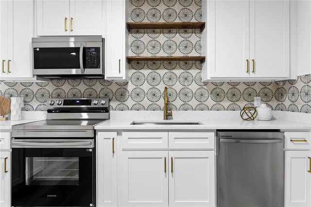 1500 78TH AVENUE N, St Petersburg, FL 33702