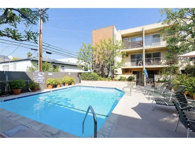365 Burchett Street 110, Glendale, CA 91203