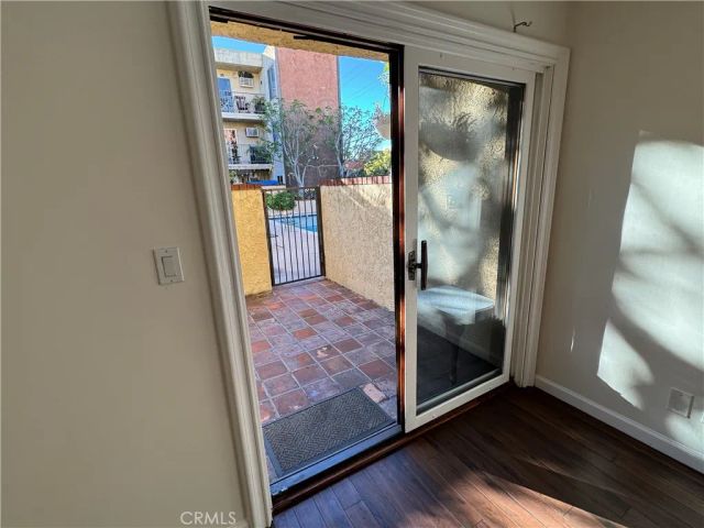 365 Burchett Street 110, Glendale, CA 91203