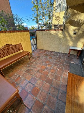 365 Burchett Street 110, Glendale, CA 91203
