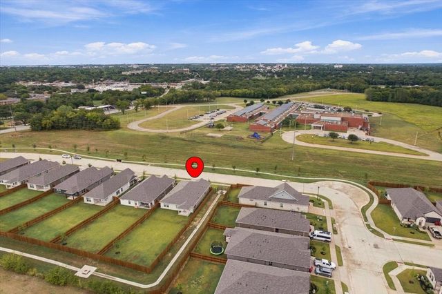 308 Winchester Lane, Sherman, TX 75092
