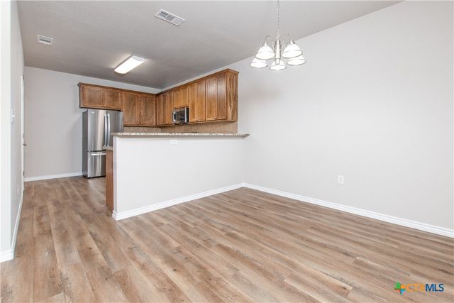 2351A S Wall Street, Belton, TX 76513