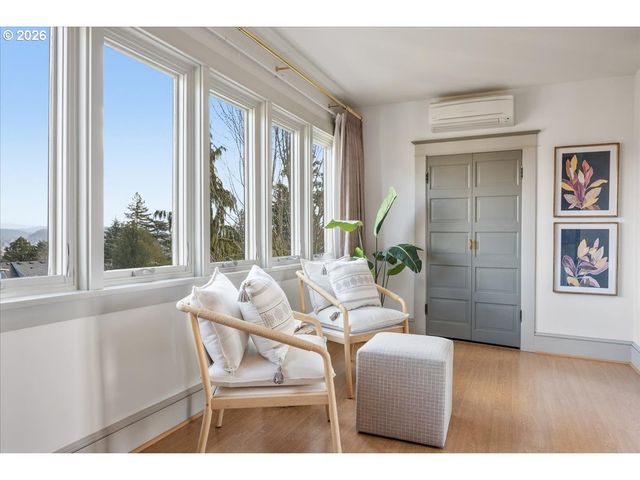 532 Se 69TH Ave, Portland, OR 97215