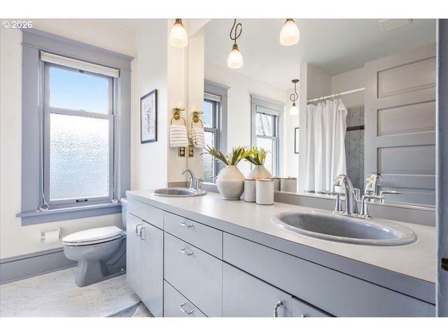 532 Se 69TH Ave, Portland, OR 97215