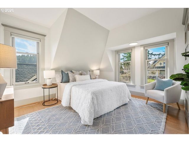 532 Se 69TH Ave, Portland, OR 97215